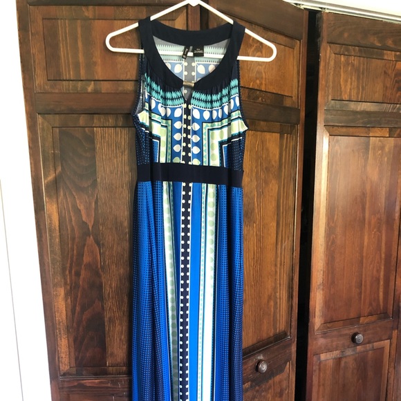 new directions Dresses & Skirts - Ladies dress - like new